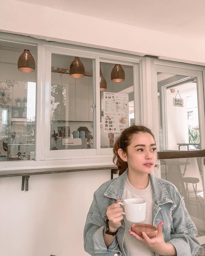 Citra Monica Cantiknya Citra Monica saat Makan Es Krim