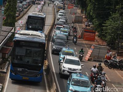 Duh, Galian Utilitas Bikin Buncit-Mampang Tambah Macet