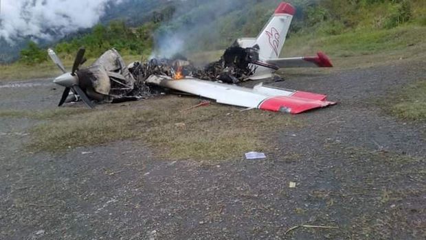 Pesawat perintis milik Mission Aviation Fellowship (MAF) dengan registrasi PK-MAX dibakar KKB di Bandara Kampung Pagamba, Papua. Ini foto-fotonya