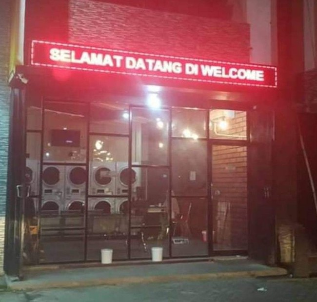 Baiklah karena nama tempatnya Welcome jadinya Selamat datang di Welcome. Ini sih bikin bingung tapi pengin ngakak. Foto: Instagram/@dagelan