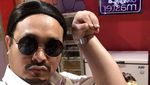 Gaya Gilang Dirga Saat Masak hingga Tiru Salt Bae