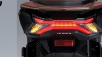 Motor ini hadir dengan desain baru yang sporty dan mewah, dengan garis dan tampilan yang ramping, dilengkapi lampu full LED di sekujur bodinya. Foto: AP Honda