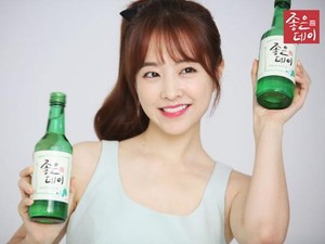 Minuman Soju Diiklankan 7 Artis Korea, Ada Irene hingga Park Bo Young