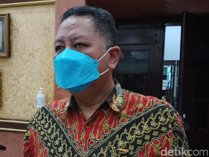 Plt Wali Kota Surabaya Whisnu Sakti Buana