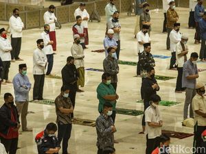 Telat Jumatan, Bisakah Diganti Sholat Zuhur?