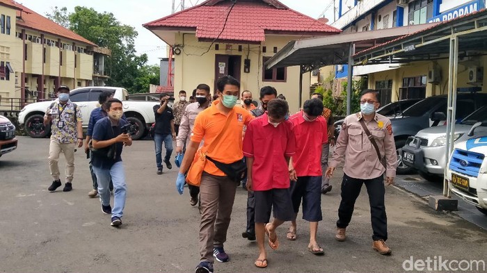 Rekonstruksi penusukan dua anggota TNI di Kabupaten Rejang Lebong, Bengkulu digelar di Mapolda Bengkulu (Hery Supandi/detikcom)