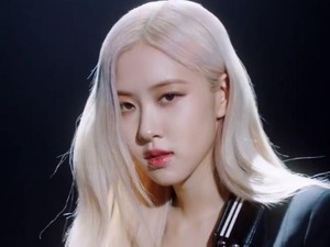 Rosé BLACKPINK Pecahkan Rekor Penjualan Lewat Album R