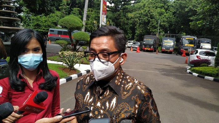 Sandy Arifin mengatakan Gisella Anastasia akan bersikap kooperatif.