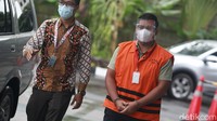 Tersangka korupsi, mantan stafsus Menteri KKP Andreu Pribadi Misata tiba di gedung Komisi Pemberantasan Korupsi (KPK), Jakarta, Jumat (8/1/2021) untuk menjalani pemeriksaan. 