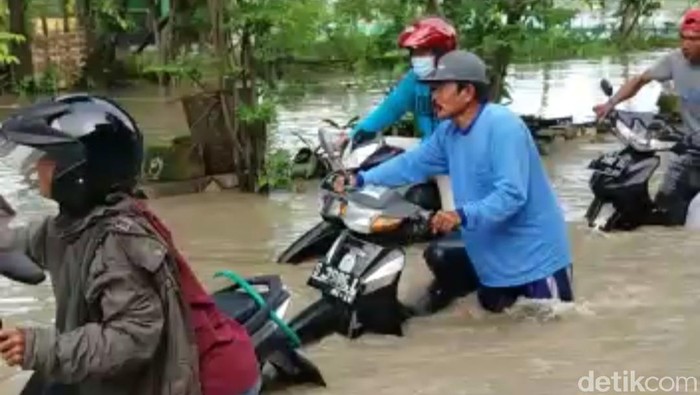 Banjir Lamongan Kian Meluas Di 38 Desa di 6 Kecamatan