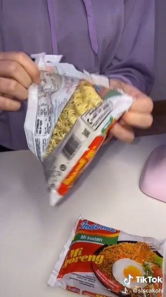 Kakak Adik Bikin Es Krim Indomie
