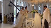 Momen haru keduanya setelah menjadi suami-istri terlihat di sana. Terlihat Felicya dan Hito tak bisa membendung rasa haru karena bahagia. Foto: dok. Channel YouTube Felicya Angelista