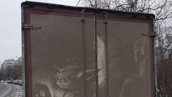 Nikita Golubev, seniman asal Rusia yang tinggal di Moskow, punya ide menjadikan truk dekil sebagai kanvas untuk melukis. Foto: Instagram/Nikita Golubev