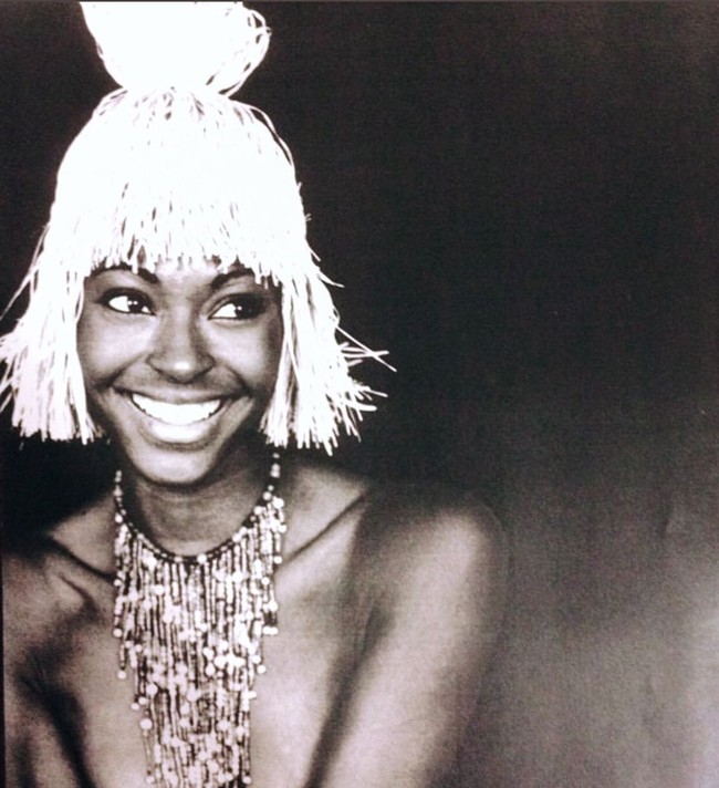 Dari situ hubungan mereka bermula dan berlanjut. Tapi Princess Keisha belum mengetahui dirinya mengencani Pangeran Nigeria sampai dua tahun mereka berpacaran. Ia baru menyadarinya saat dipanggil princess oleh ibu Pangeran Kunle. Foto: Instagram @keishaomilana