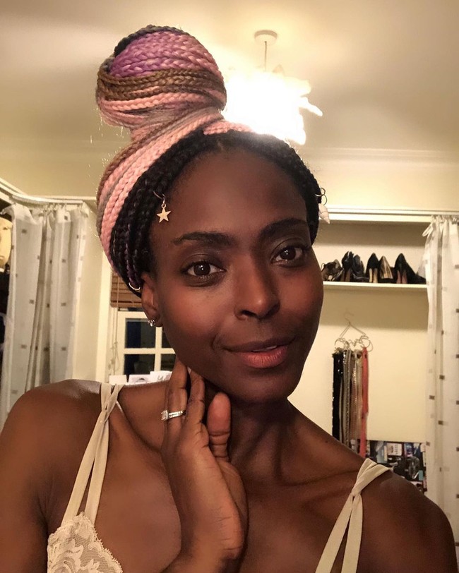 Keisha dan Pangeran Kunle yang bertemu 16 tahun punya kisah cinta yang cukup unik. Keisha mengaku bahwa awalnya ia tidak tahu jika pria yang naksir dengannya itu adalah seorang pangeran. Foto: Instagram @keishaomilana