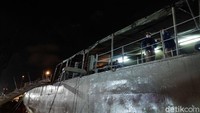 Seperti diketahui, pesawat Sriwijaya Air SJ182 rute Jakarta-Pontianak jatuh di sekitar Kepulauan Seribu. Basarnas menyebut ELT atau emergency locator transmitter pesawat nahas itu tidak memancarkan sinyal.