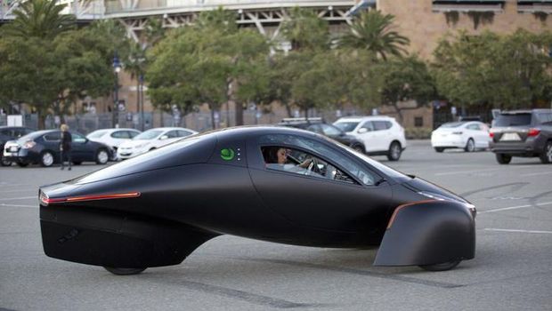 Mobil listrik Aptera