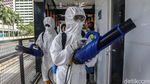 Penyemprotan Disinfektan di Halte Busway