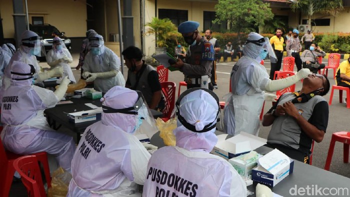 Polresta Kediri rapid antigen 900 lebih anggotanya