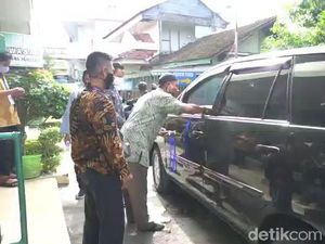 Sehari Setelah Bebas, Abu Bakar Baasyir Mulai Terima Tamu di Ngruki
