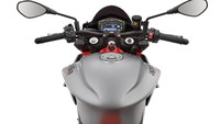 Motor ini memuat berbagai elektronik terbaru yang dikontrol oleh inertial measurement unit (IMU). Tuono 660 juga dibekali fitur yang menempel di RS660, dengan rangkaian elektronik APRC yang terdiri dari kontrol traksi multi-level, kontrol wheelie, kontrol jelajah, kontrol rem mesin, dan pemetaan mesin, yang dimungkinkan oleh pengendaraan oleh -kabel throttle, dan ABS switchable. ada juga 5 mode berkendara, tiga untuk jalan raya dan dua untuk di sirkuit. Foto: Aprilia