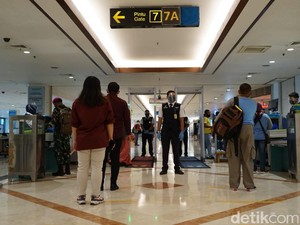 RI Didesak Tutup Penerbangan dari Luar Negeri, Kemenhub Setuju?