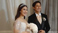 Pasangan ini dikenal santai, bahkan yang paling heboh selama pacaran mereka tak pernah berciuman. Foto: Desi/detikHOT