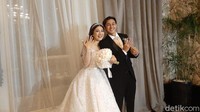 Caesar Hito dan Felicya Angelista menikah di tanggal yang sama saat mereka pertama bertemu. Foto: Desi/detikHOT