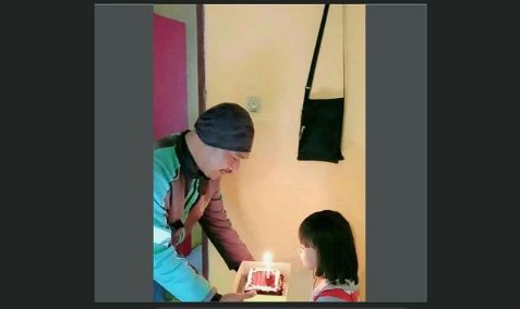 Kisah Driver Ojol Belikan Kue Ulang Tahun Anak Ini Penuh Haru