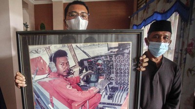 Duka Keluarga Pilot Sriwijaya Air SJ182