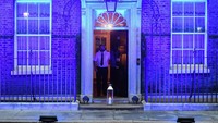 Berbagai landmark nasional, gedung bersejarah, tempat hiburan akan diterangi cahaya biru dalam kampanye ini. Peter Summers/Getty Images