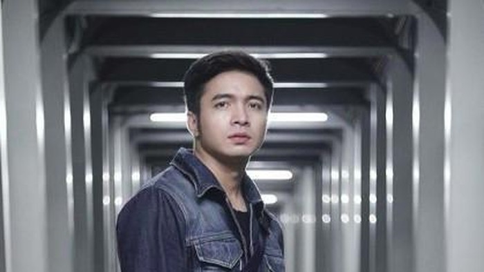 Faisal Rahman YouTuber yang naik Sriwijaya.