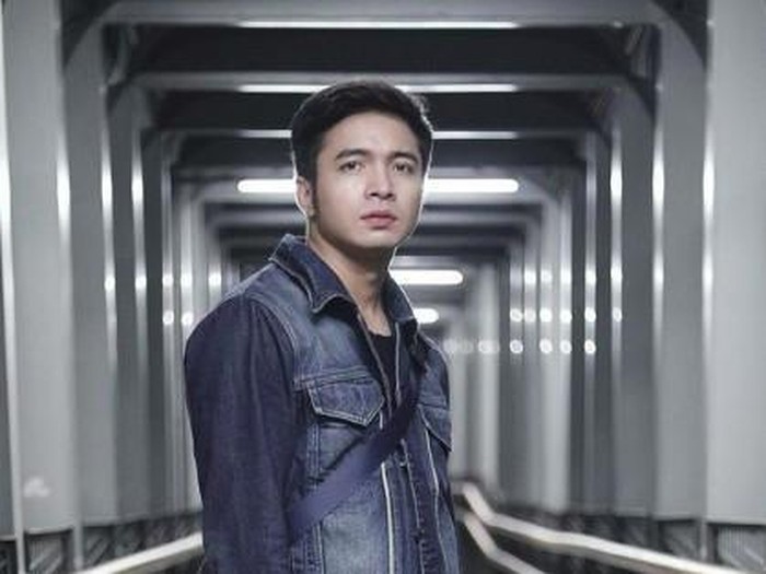 Faisal Rahman YouTuber yang naik Sriwijaya.
