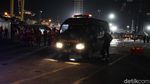 Foto: Kantong Jenazah Korban Sriwijaya Air Dibawa ke RS Polri