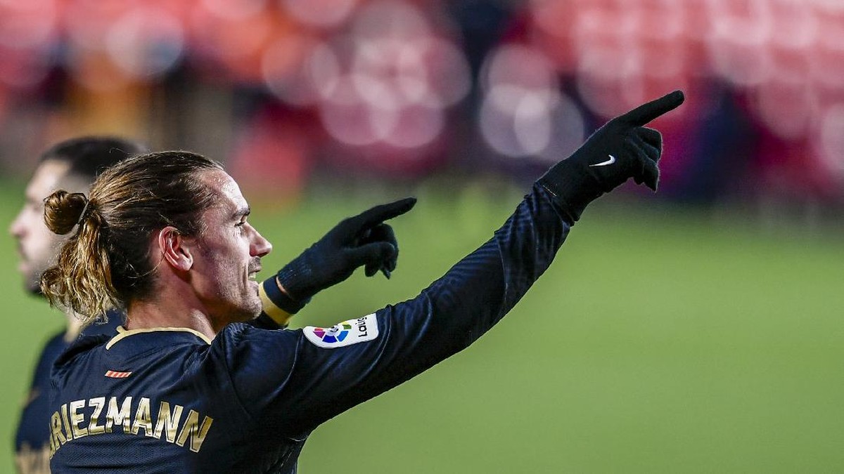 Striker Barcelona Antoine Griezmann akhirnya mencetak gol lagi setelah mandul di delapan laga. (Foto: AP/Jose Breton)