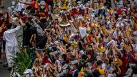 Diketahui biasanya banyak warga Filipina yang percaya bahwa menyentuh atau dekat dengan patung itu dapat memberikan keuntungan dan penyembuhan.
