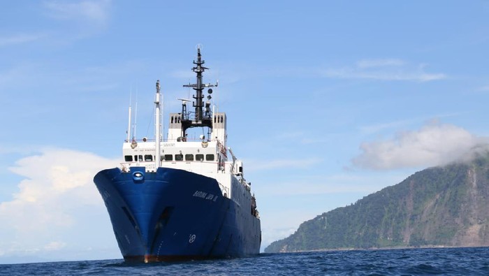 Kapal Baruna Jaya IV