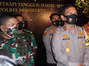 Puluhan Ribu Warga Mojokerto Hipnoterapi Agar Taat Prokes