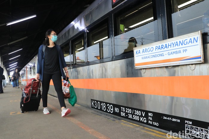 Ilustrasi kereta api Bandung.