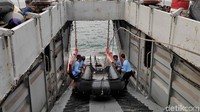 Sebagian penyelam Kopaska yang diterjunkan pernah ikut mencari pesawat Lion Air JT610 yang jatuh di perairan Karawang, Jawa Barat, 2018 lalu.