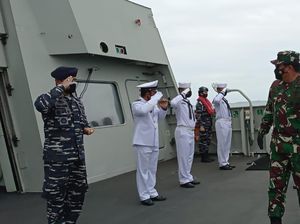 Usai Cek Titik Koordinat Jatuhnya Sriwijaya Air, Panglima TNI Pindah Kapal