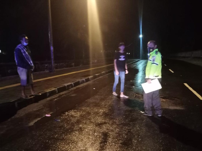 Pemotor di Pangandaran tewas usai tabrak truk parkir di bahu jalan