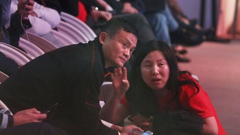 Jack Ma saat ini berstatus orang terkaya kedua di China, dengan perkiraan kekayaan Rp 854 triliun. Pria berusia 56 tahun ini adalah pendiri raksasa e-commerce Alibaba dan Ant Group. (AP Photo)