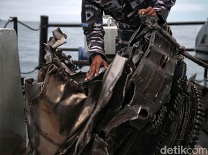 Ini Dasar Analisis KNKT soal SJ182 Tak Meledak di Udara dan Mesin Masih Hidup