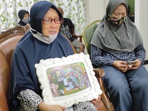 Pilu Ibu di Kediri Karena Anak dan Cucunya Jadi Korban Sriwijaya Air Jatuh