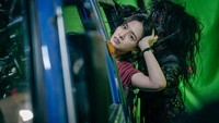 Karakter Yoon Ji Soo di Sweet Home digambarkan sebagai sosok yang kuat dan pemberani. (Foto: dok. Instagram @lavieenbluu) 