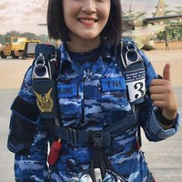 Asha lulus dari pendidikan Akademi Angkatan Udara pada tahun 2018. Di Instagramnya sendiri, Asha sering membagikan foto-fotonya ketika tengah mengenakan seragam TNI. Foto: Instagram/@ashanemo