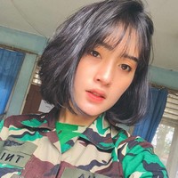 Nama Asha Ramadia belakangan menjadi popular karena wajah cantik yang dimilikinya. Tak hanya itu saja, banyak netizen yang juga menilainya memiliki kemiripan dengan chef Renatta Moeloek. Foto: Instagram/@ashanemo