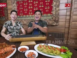 Bikin Laper! Kalap Makan Ayam Bakar Bambu dan Lobster Lada Garam