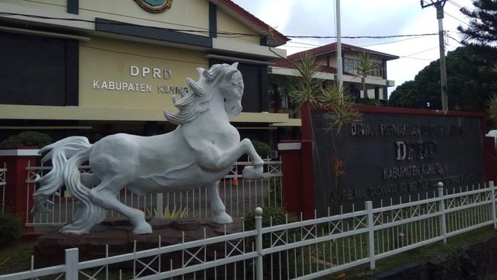 Gedung DPRD Kuningan.